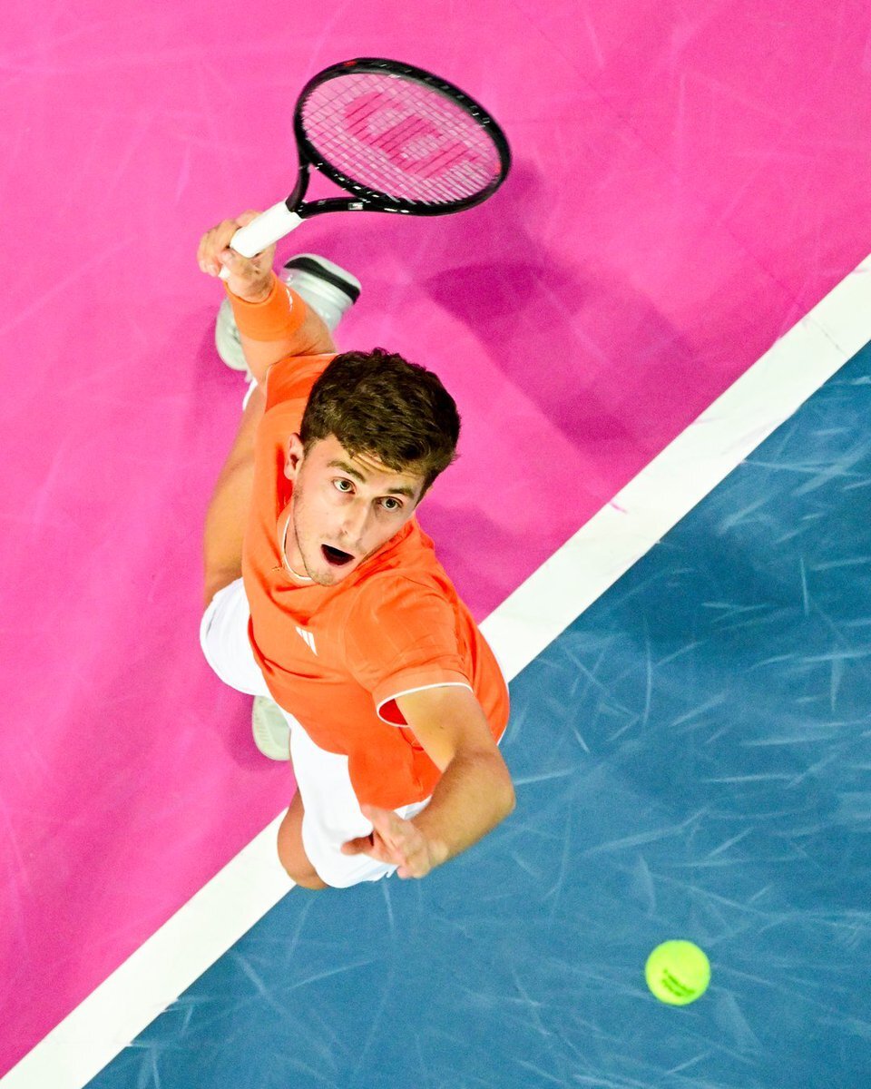 巴西选手在比赛中展现出色技术获得好评的是谁