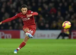 苏亚雷斯包抄破门梅开二度